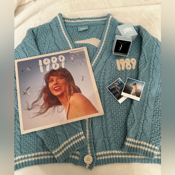 Taylor Swift Sweaters - ❌SOLD❌Taylor swift 1989 (TV) Bundle!
